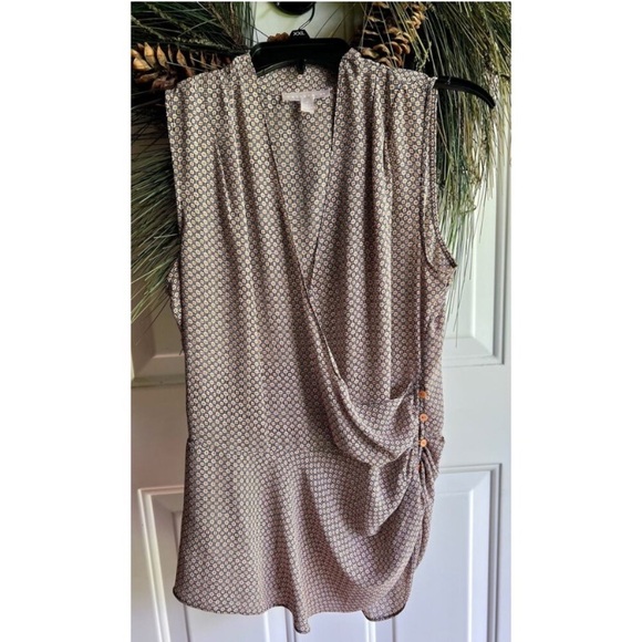 Sleeveless Asymmetrical Side Cinched Womens Top/Blouse by Chelsea28 Size Medium - Picture 1 of 13